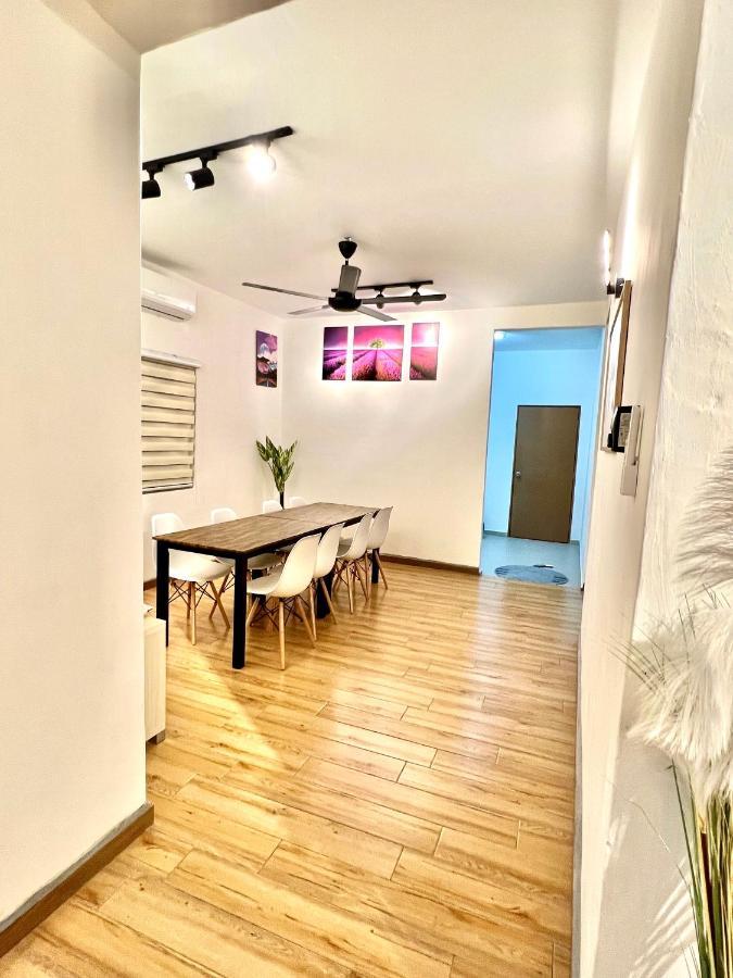 Raees Homestay Kampong Tanjong Minyak Extérieur photo